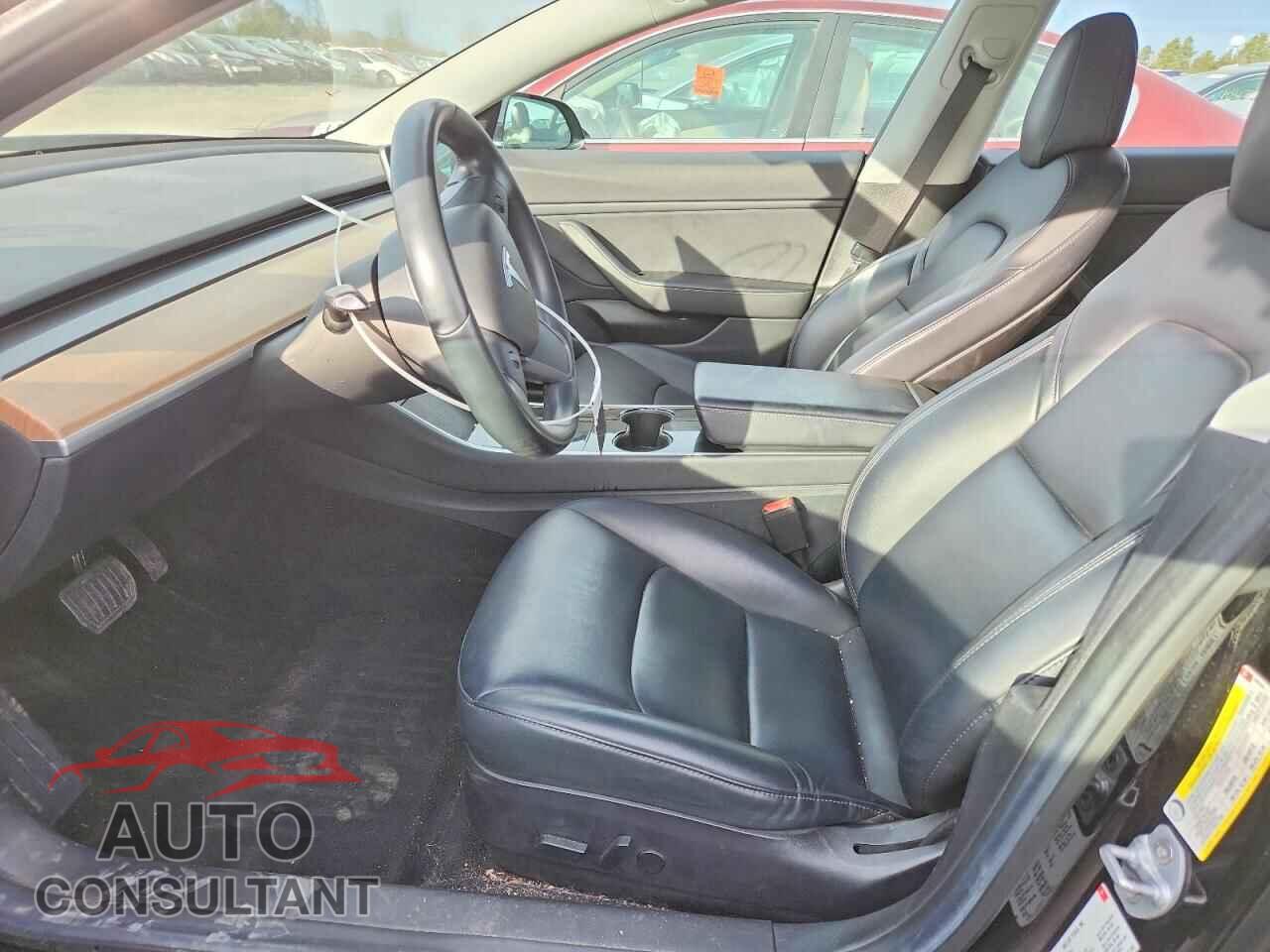 TESLA MODEL 3 2018 - 5YJ3E1EB9JF086555