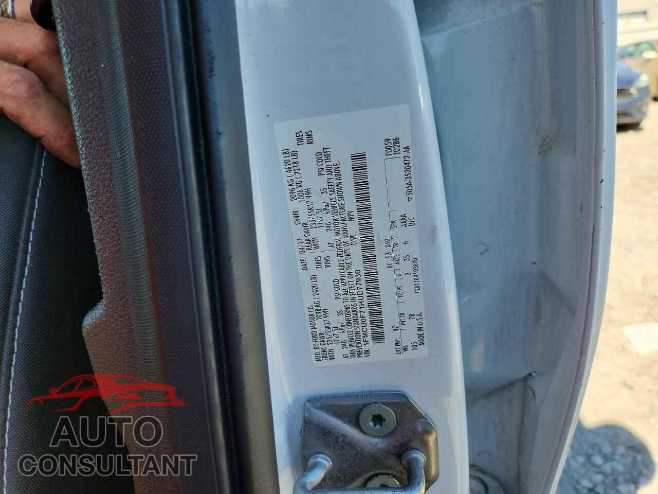 FORD ESCAPE S 2017 - 1FMCU0F71HUD77930