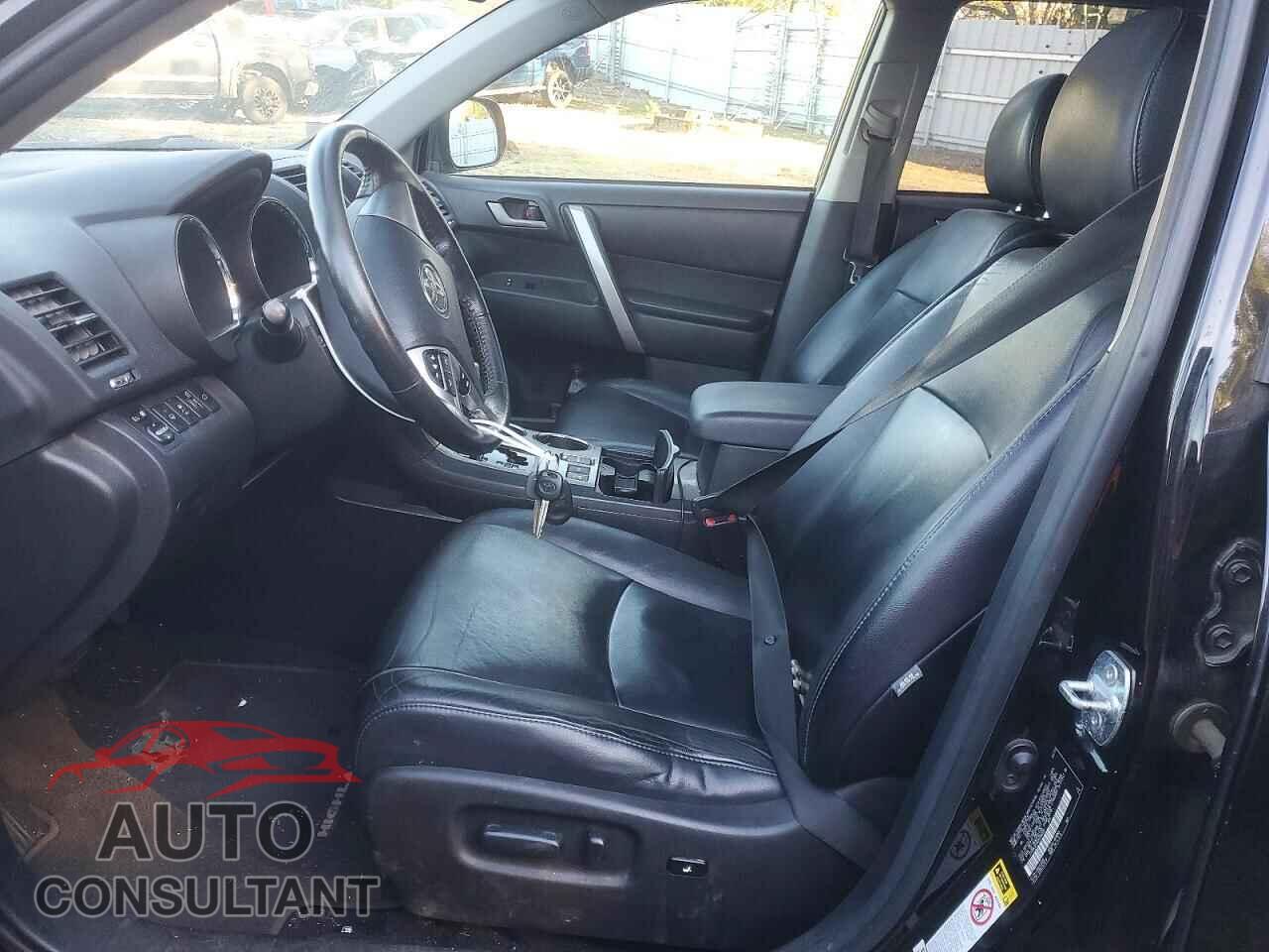 TOYOTA HIGHLANDER 2011 - 5TDBK3EHXBS080491