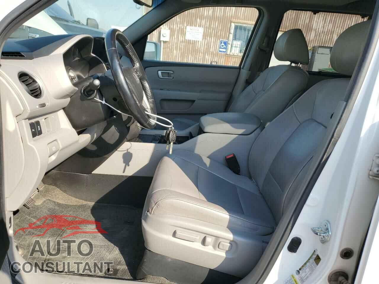 HONDA PILOT 2013 - 5FNYF4H93DB052922