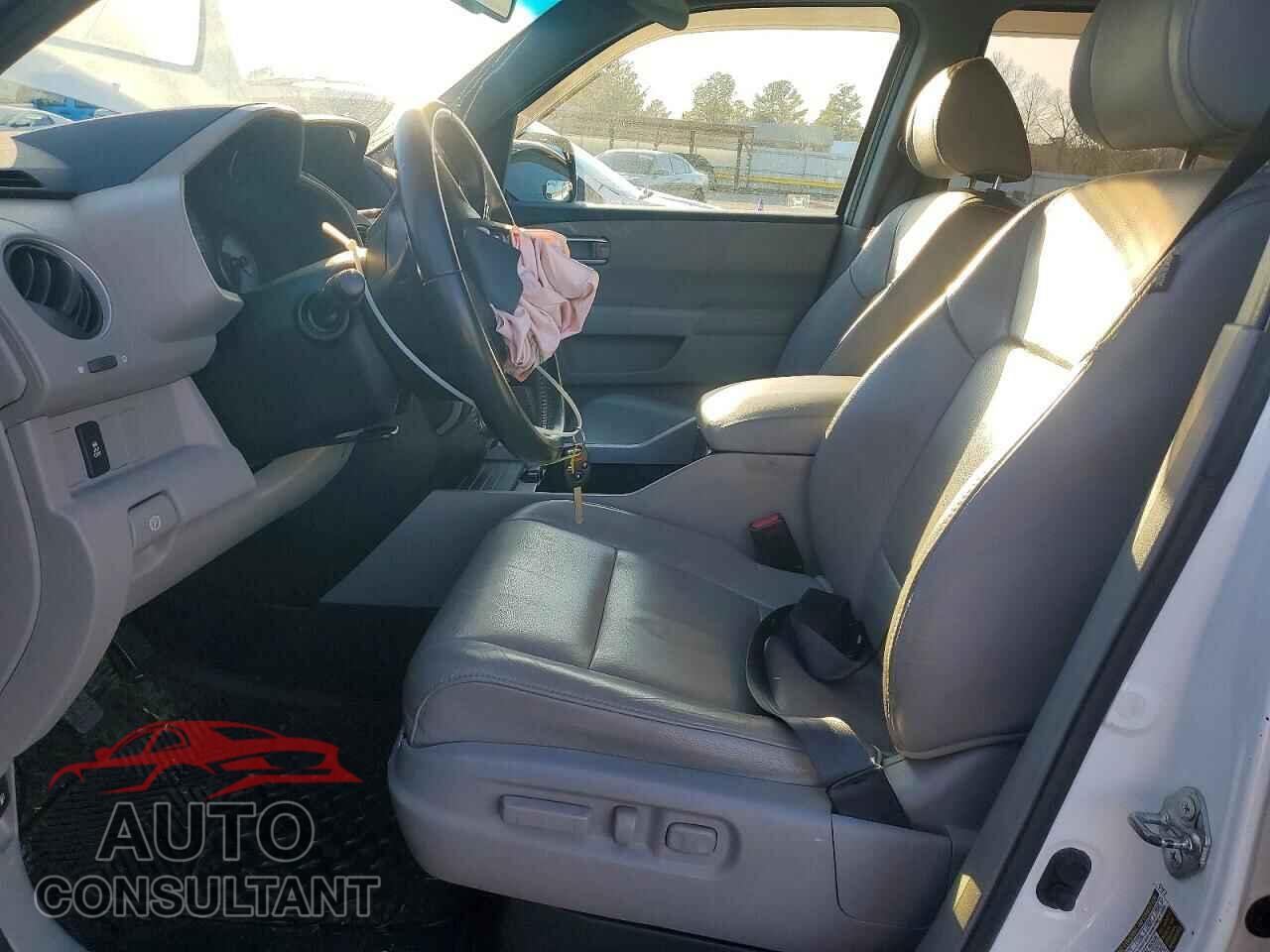HONDA PILOT 2012 - 5FNYF4H74CB005248
