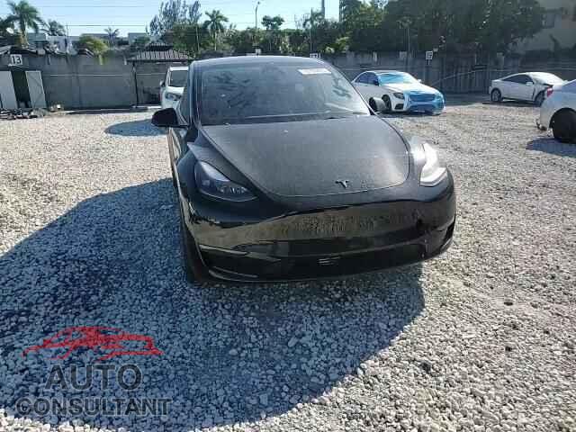 TESLA MODEL Y 2024 - 7SAYGDED2RF153059