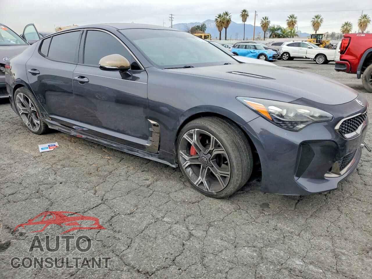 KIA STINGER 2019 - KNAE35LC7K6059964