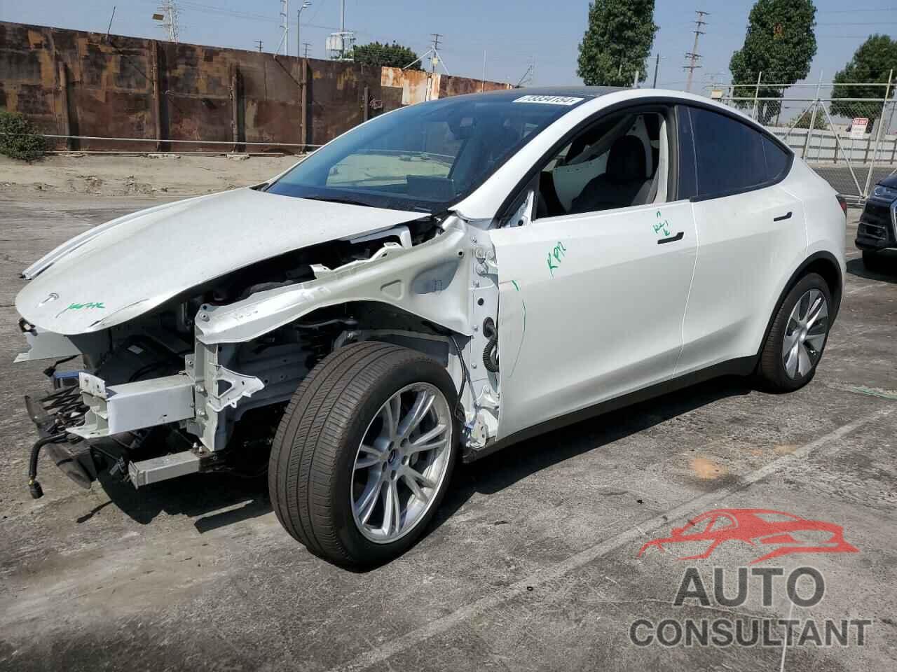 TESLA MODEL Y 2024 - 7SAYGDEE4RA259034