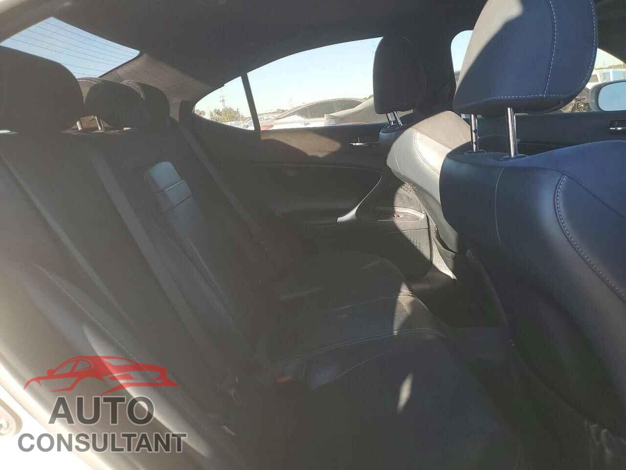 LEXUS IS 2011 - JTHBF5C20B5149918