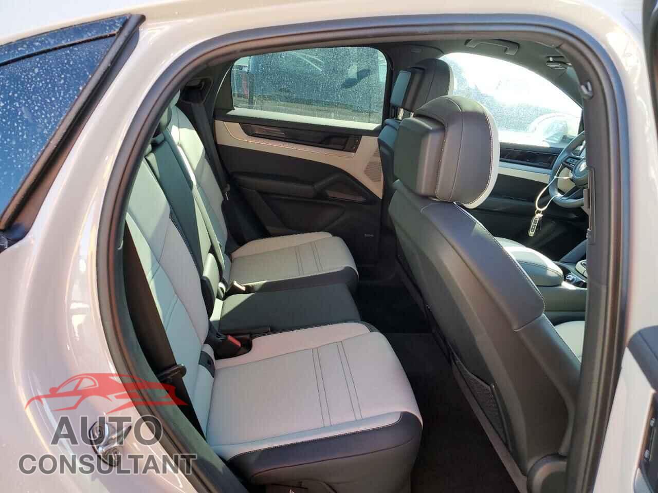 PORSCHE CAYENNE 2024 - WP1BE2AY3RDA59297