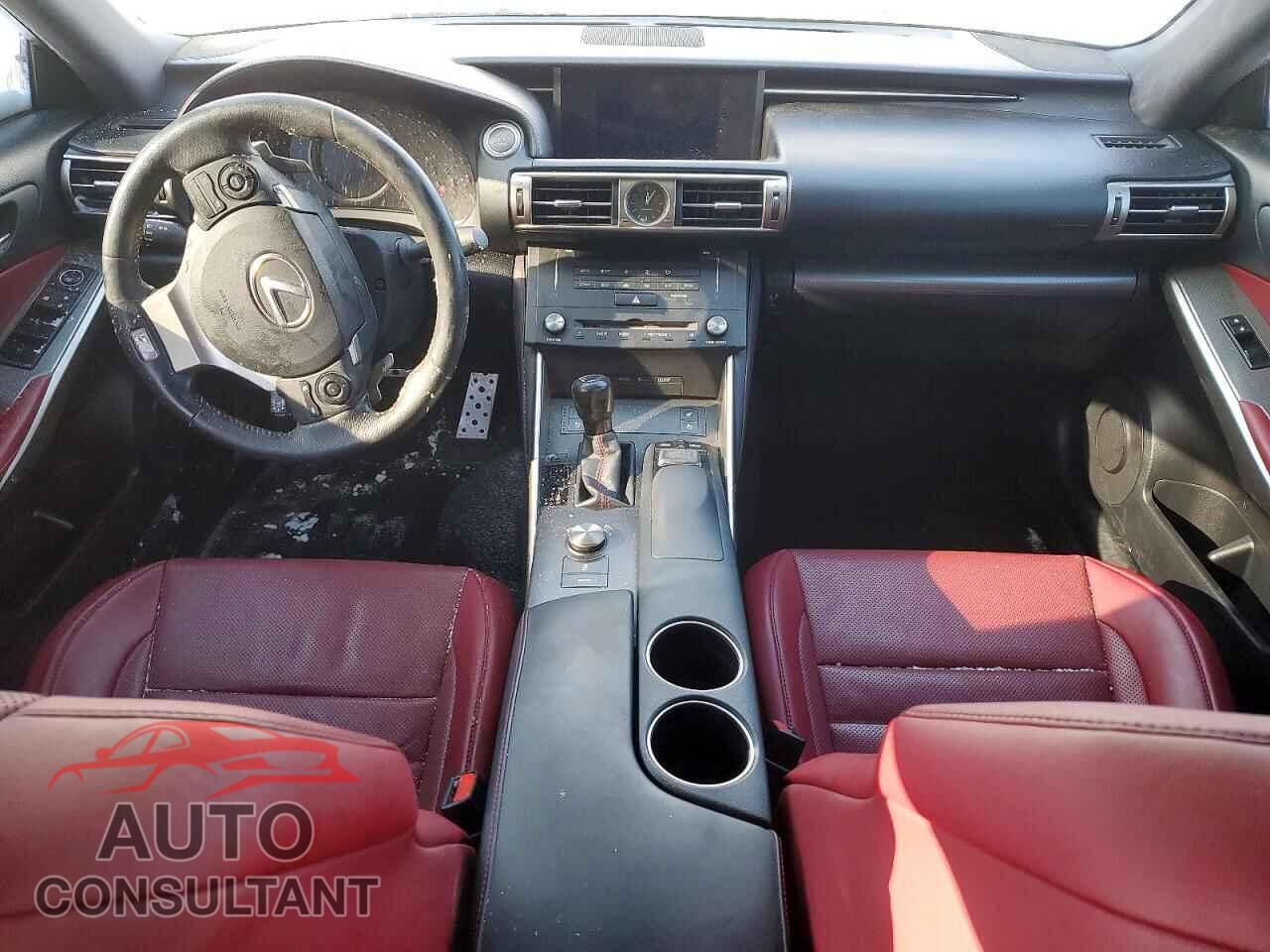 LEXUS IS 2015 - JTHCE1D27F5008333