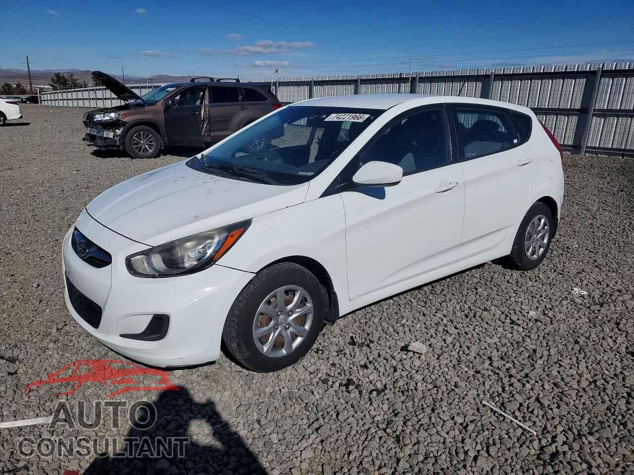 HYUNDAI ACCENT 2014 - KMHCT5AEXEU185097