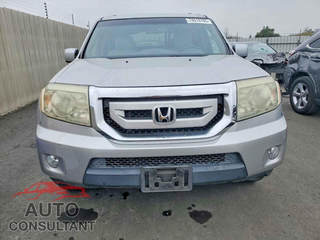 HONDA PILOT 2011 - 5FNYF4H71BB020319