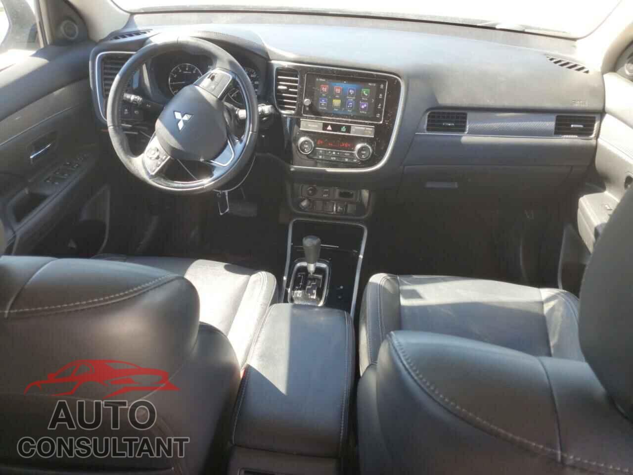 MITSUBISHI OUTLANDER 2019 - JA4AZ3A38KZ038864