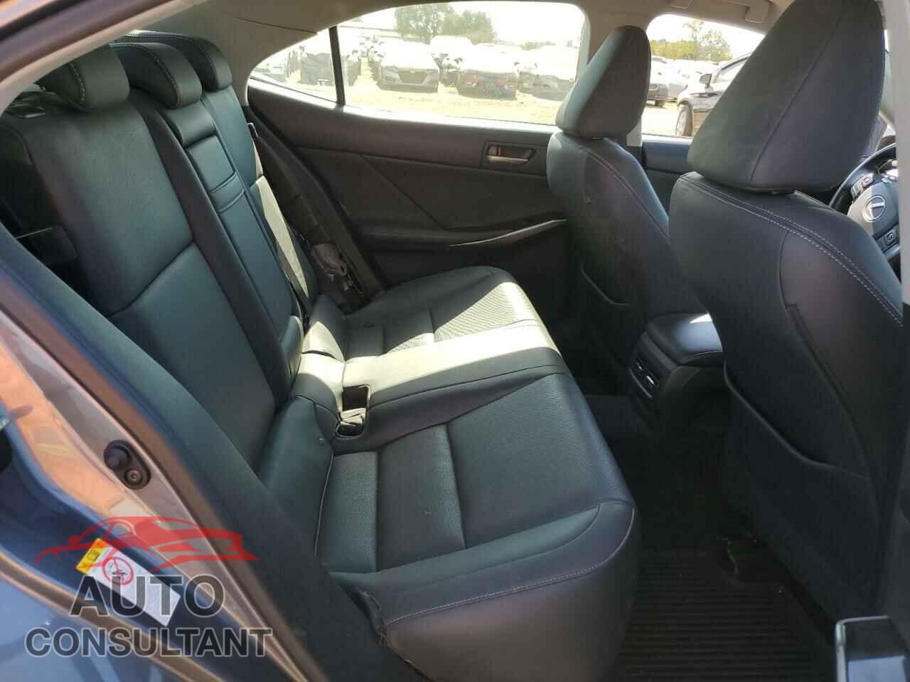 LEXUS IS 2017 - JTHBA1D22H5057546