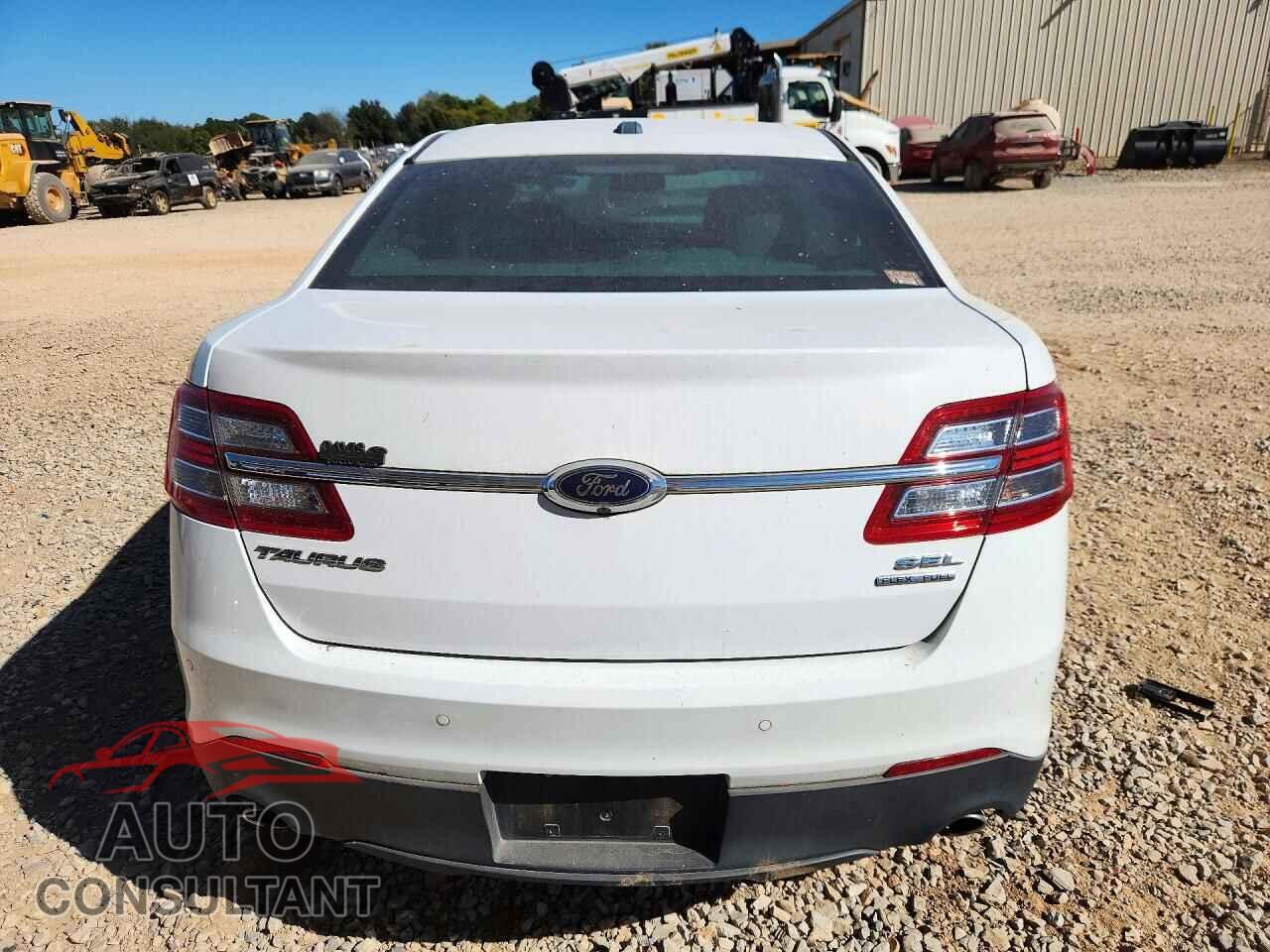 FORD TAURUS 2016 - 1FAHP2E88GG132911