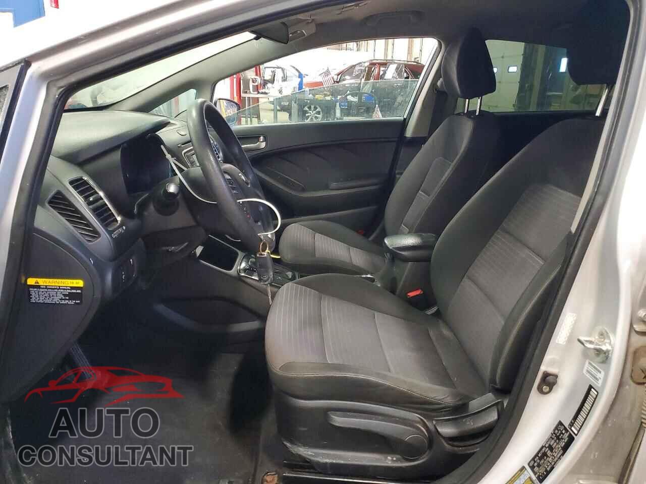 KIA FORTE 2017 - 3KPFL4A75HE044003