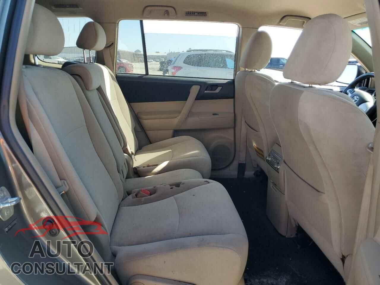 TOYOTA HIGHLANDER 2011 - 5TDBK3EH2BS068741