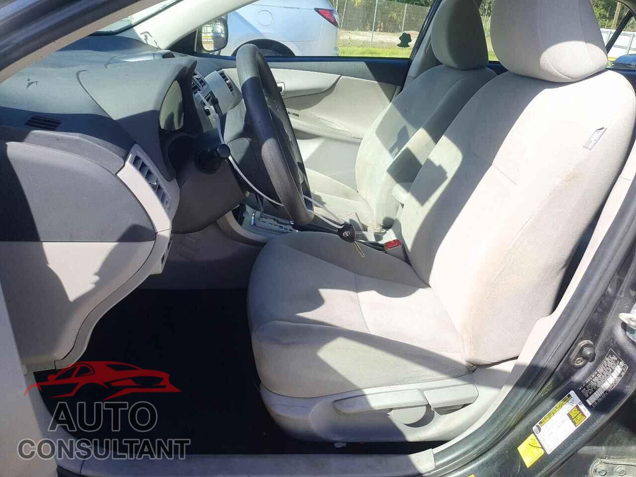TOYOTA COROLLA 2013 - 2T1BU4EE1DC923463