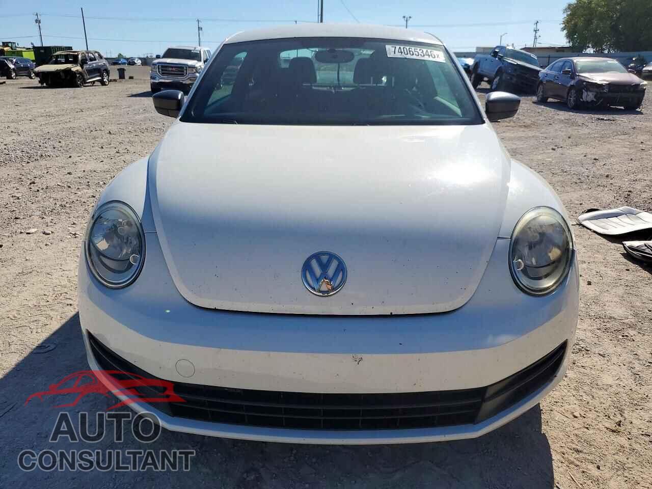 VOLKSWAGEN BEETLE 2012 - 3VWFP7AT1CM641552