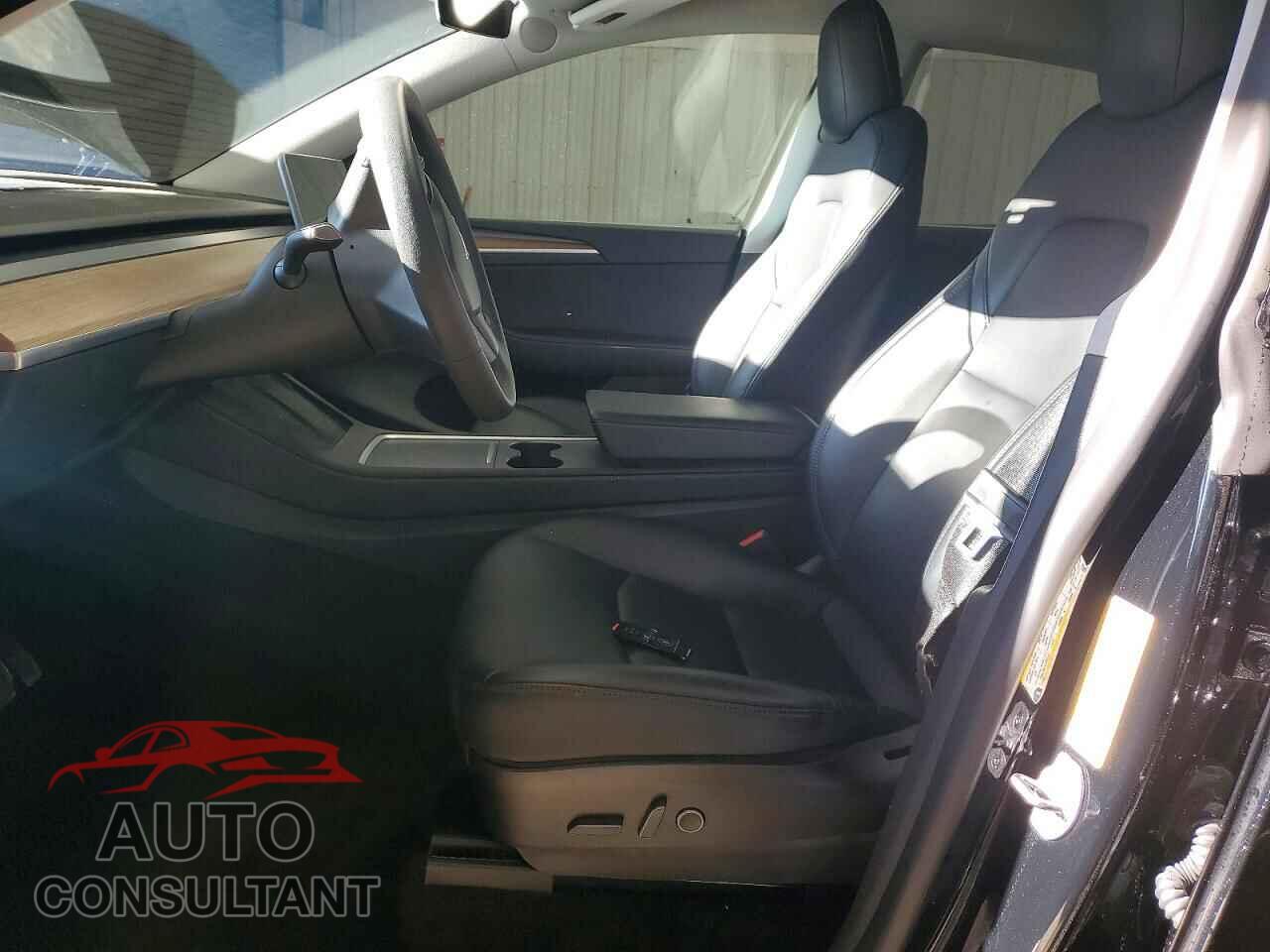 TESLA MODEL Y 2022 - 7SAYGAEE8NF542872