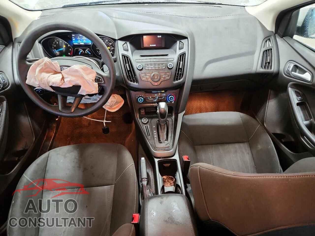 FORD FOCUS 2015 - 1FADP3F20FL354119