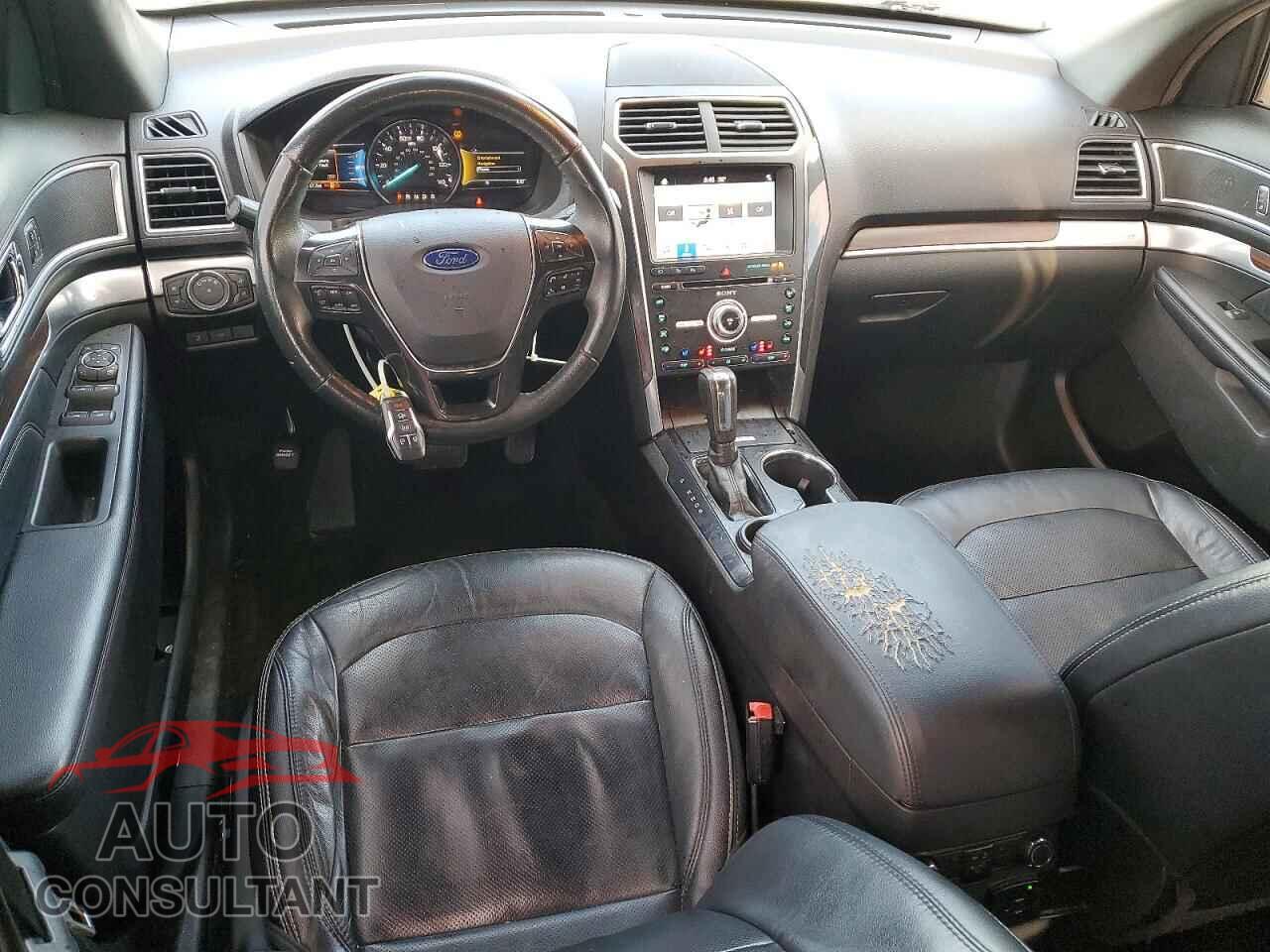 FORD EXPLORER 2017 - 1FM5K7F8XHGE27710