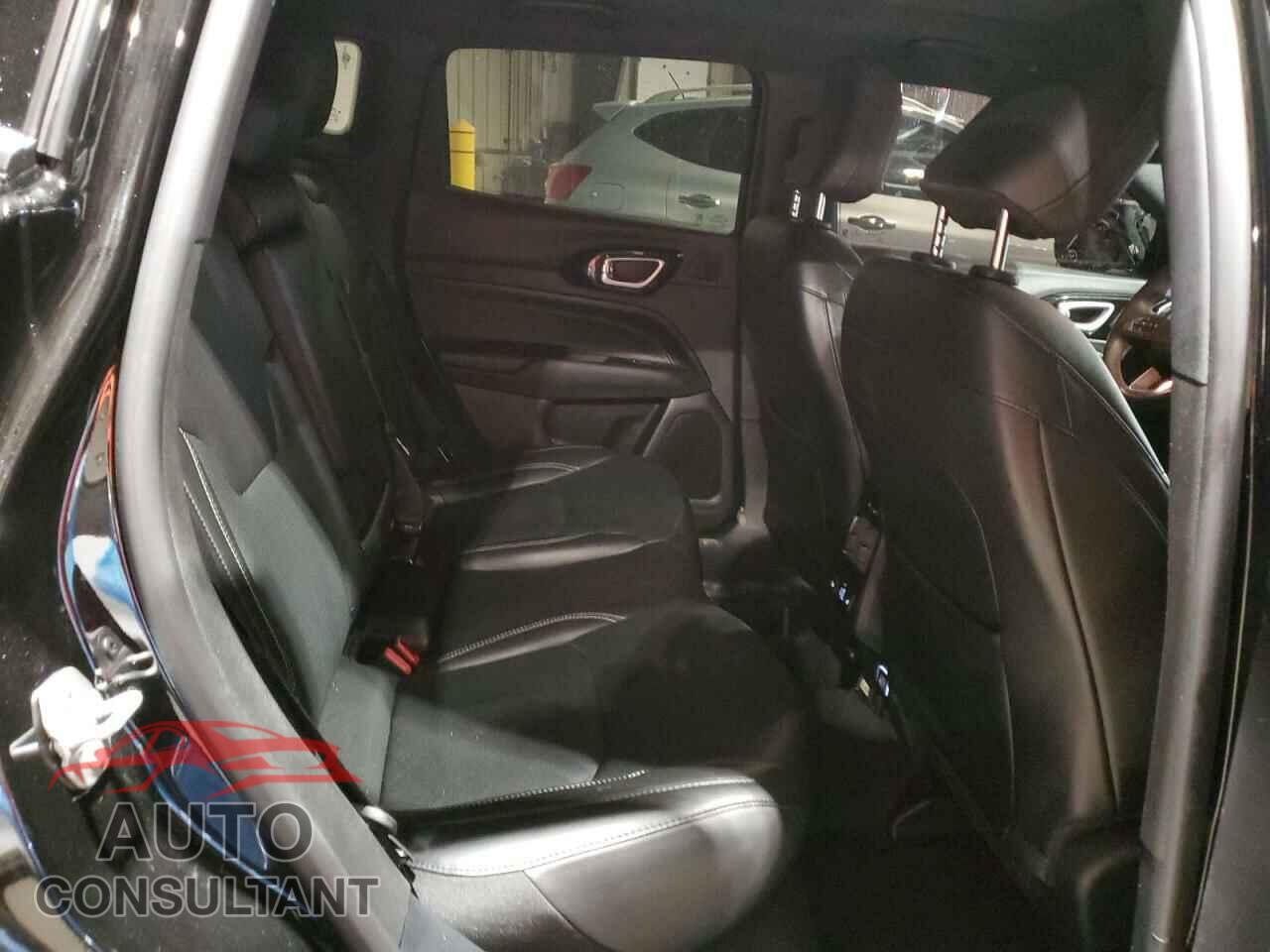 JEEP COMPASS 2022 - 3C4NJDCB0NT183644