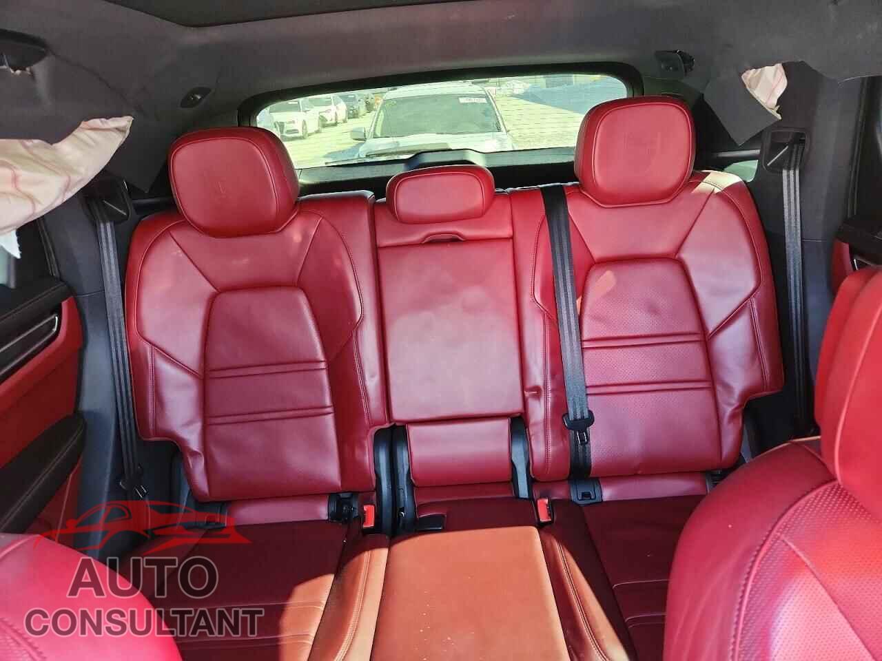 PORSCHE CAYENNE 2019 - WP1AB2AY9KDA65390