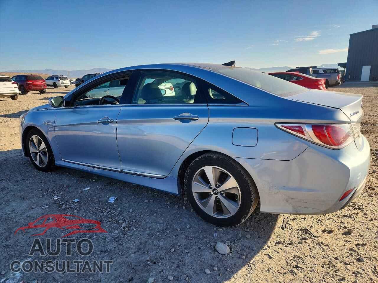 HYUNDAI SONATA 2012 - KMHEC4A48CA046661