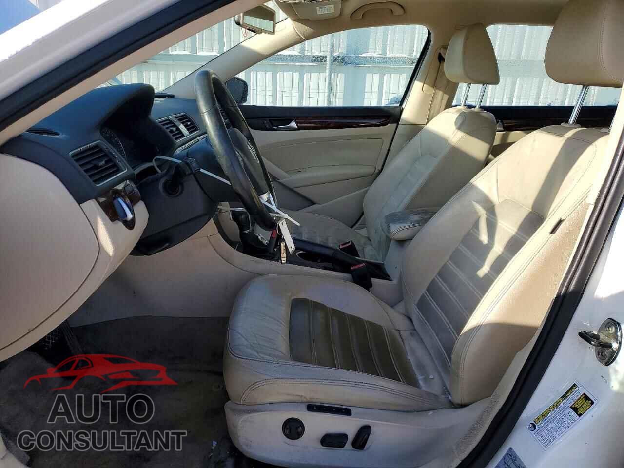 VOLKSWAGEN PASSAT 2013 - 1VWCN7A3XDC005370