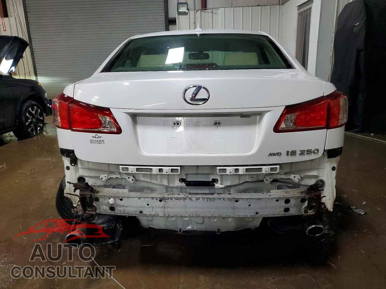 LEXUS IS 2011 - JTHCF5C20B5047281