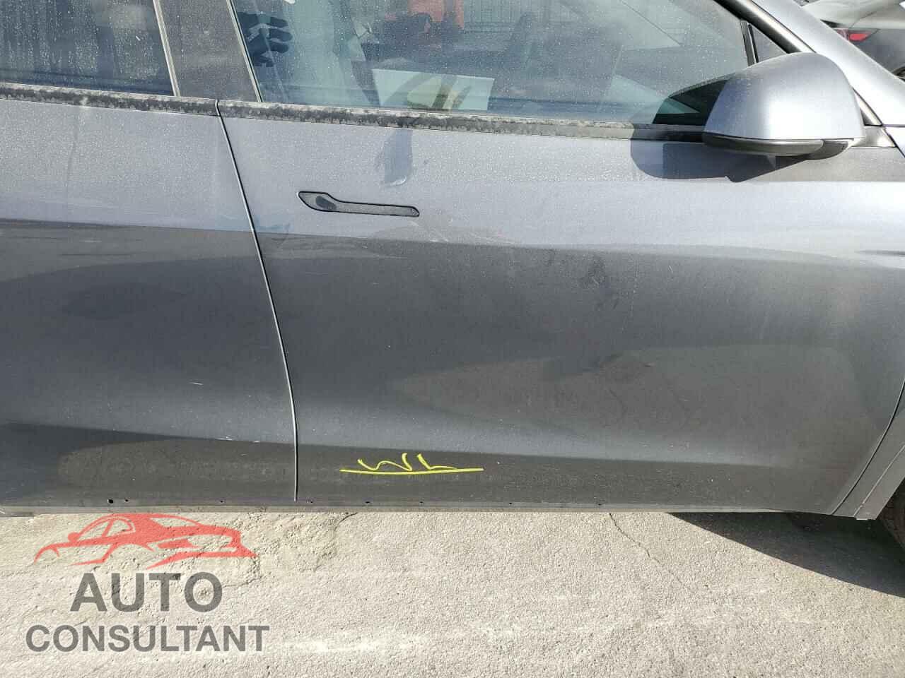 TESLA MODEL Y 2021 - 5YJYGAEE3MF283588