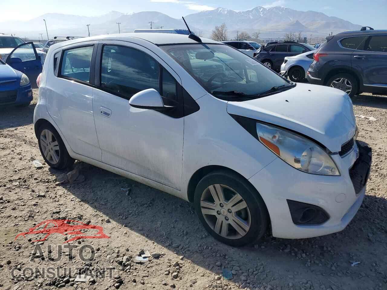 CHEVROLET SPARK 2015 - KL8CD6S90FC718356