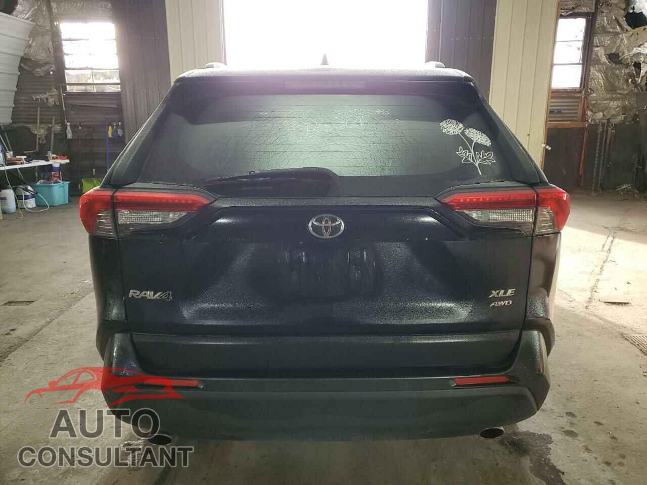 TOYOTA RAV4 2019 - JTMP1RFV6KD017836