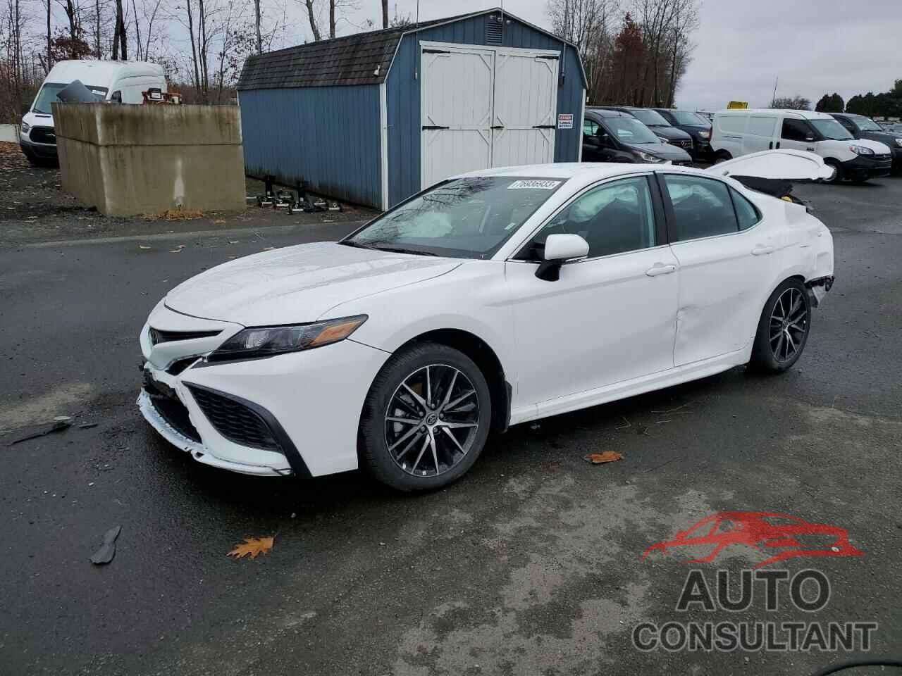 TOYOTA CAMRY 2024 - 4T1G11AKXRU848342