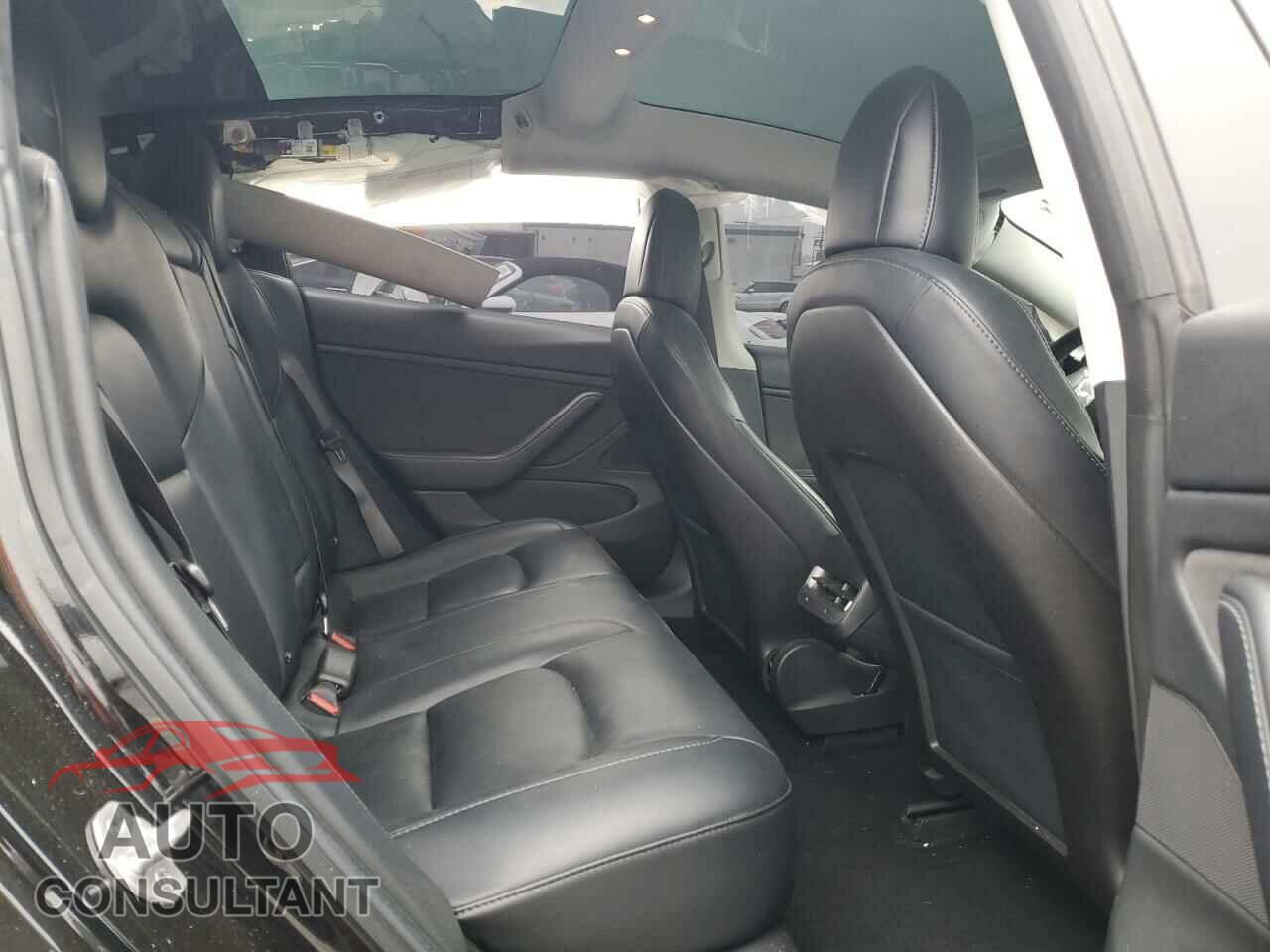 TESLA MODEL 3 2018 - 5YJ3E1EB0JF084516