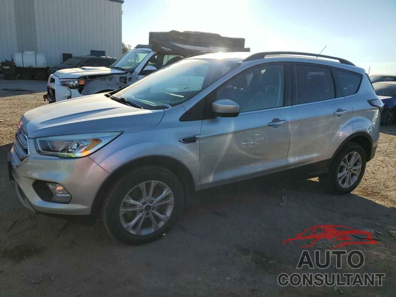 FORD ESCAPE 2017 - 1FMCU0GD0HUC51322