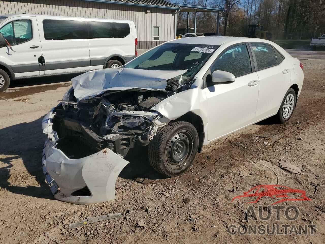 TOYOTA COROLLA 2018 - 5YFBURHE2JP842931