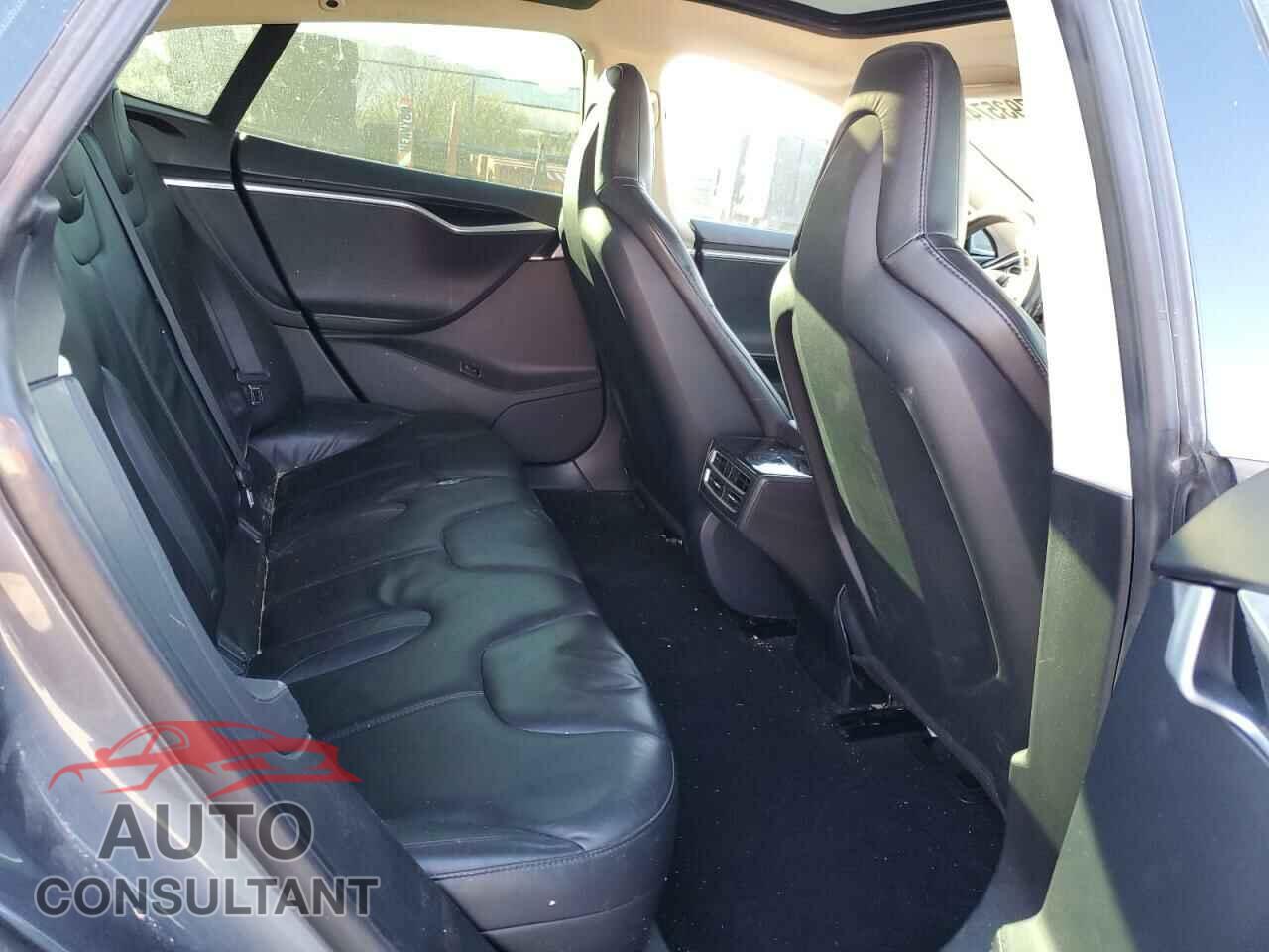 TESLA MODEL S 2013 - 5YJSA1CN5DFP20792
