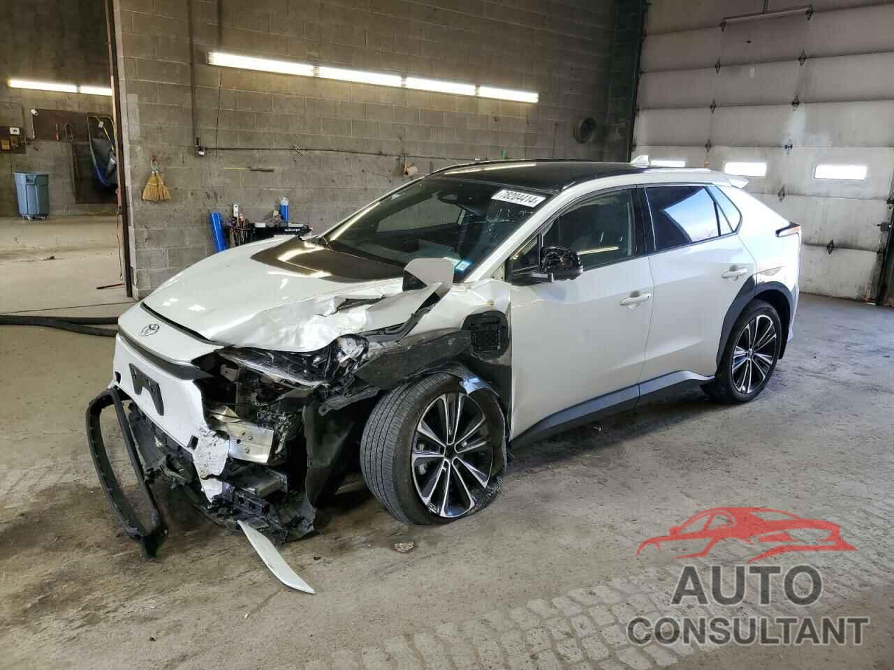 TOYOTA BZ4X XLE 2023 - JTMABACA2PA028038