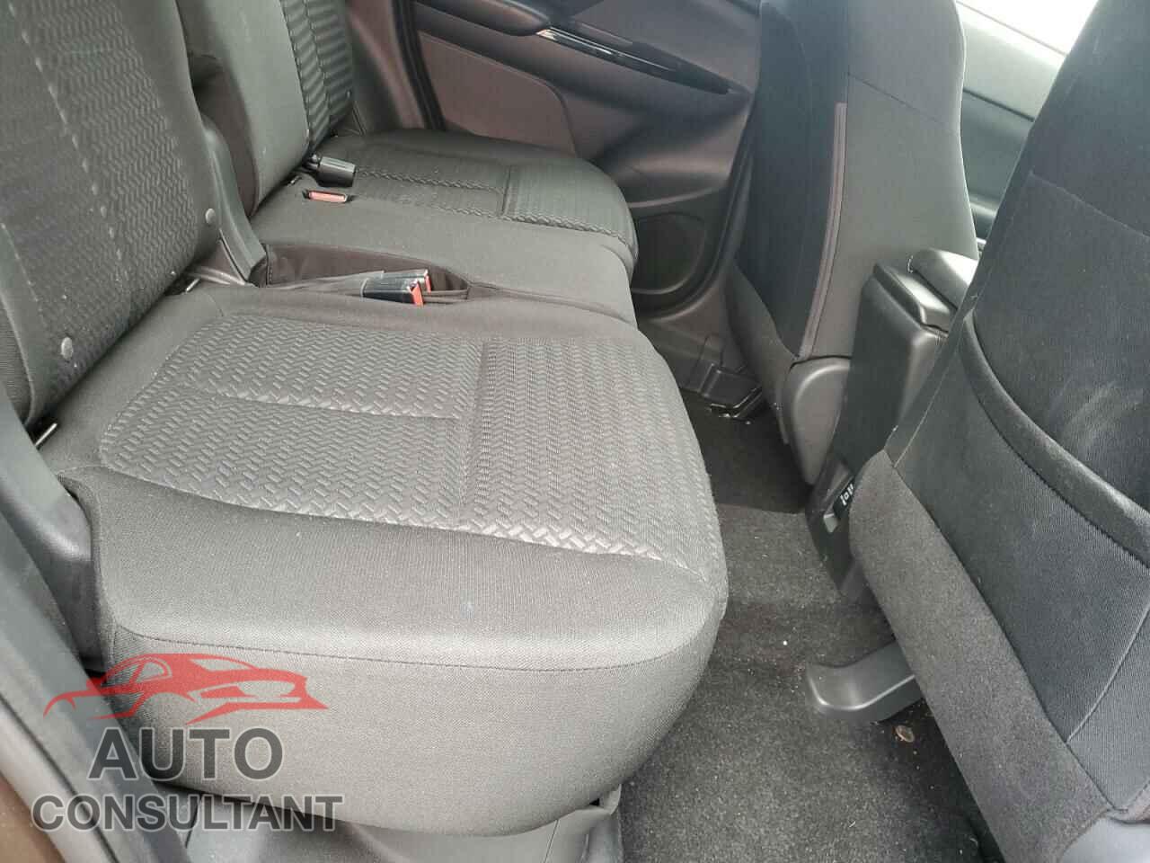 MITSUBISHI ECLIPSE 2019 - JA4AT4AA8KZ002565
