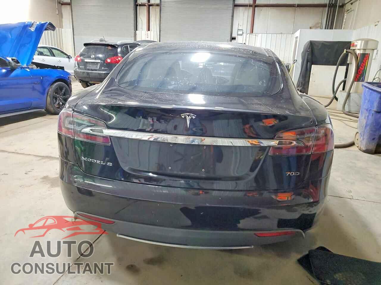 TESLA MODEL S 2015 - 5YJSA1E25FF117914