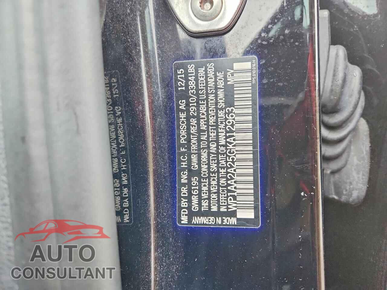 PORSCHE CAYENNE 2016 - WP1AA2A25GKA12963