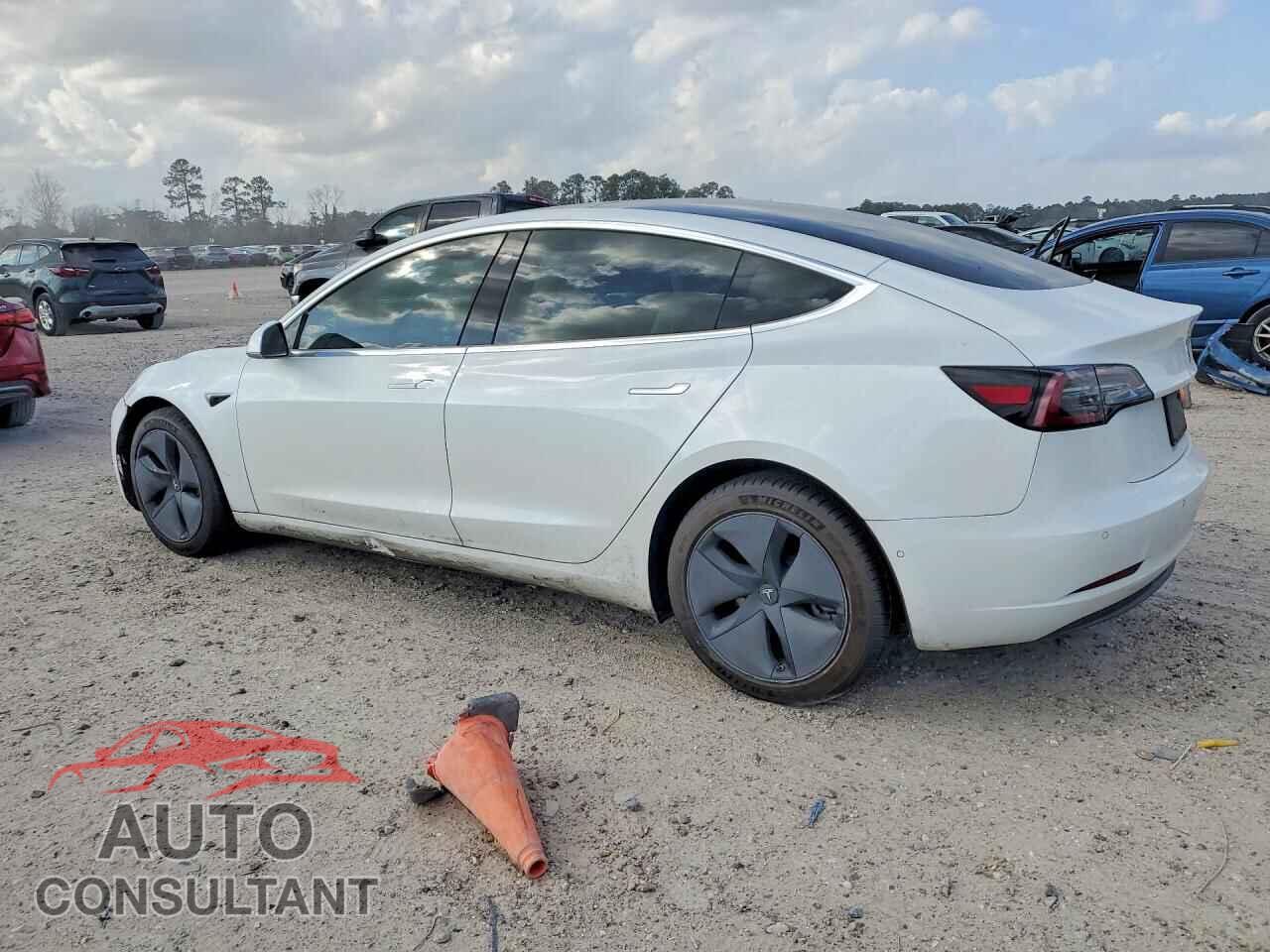 TESLA MODEL 3 2019 - 5YJ3E1EB8KF192318