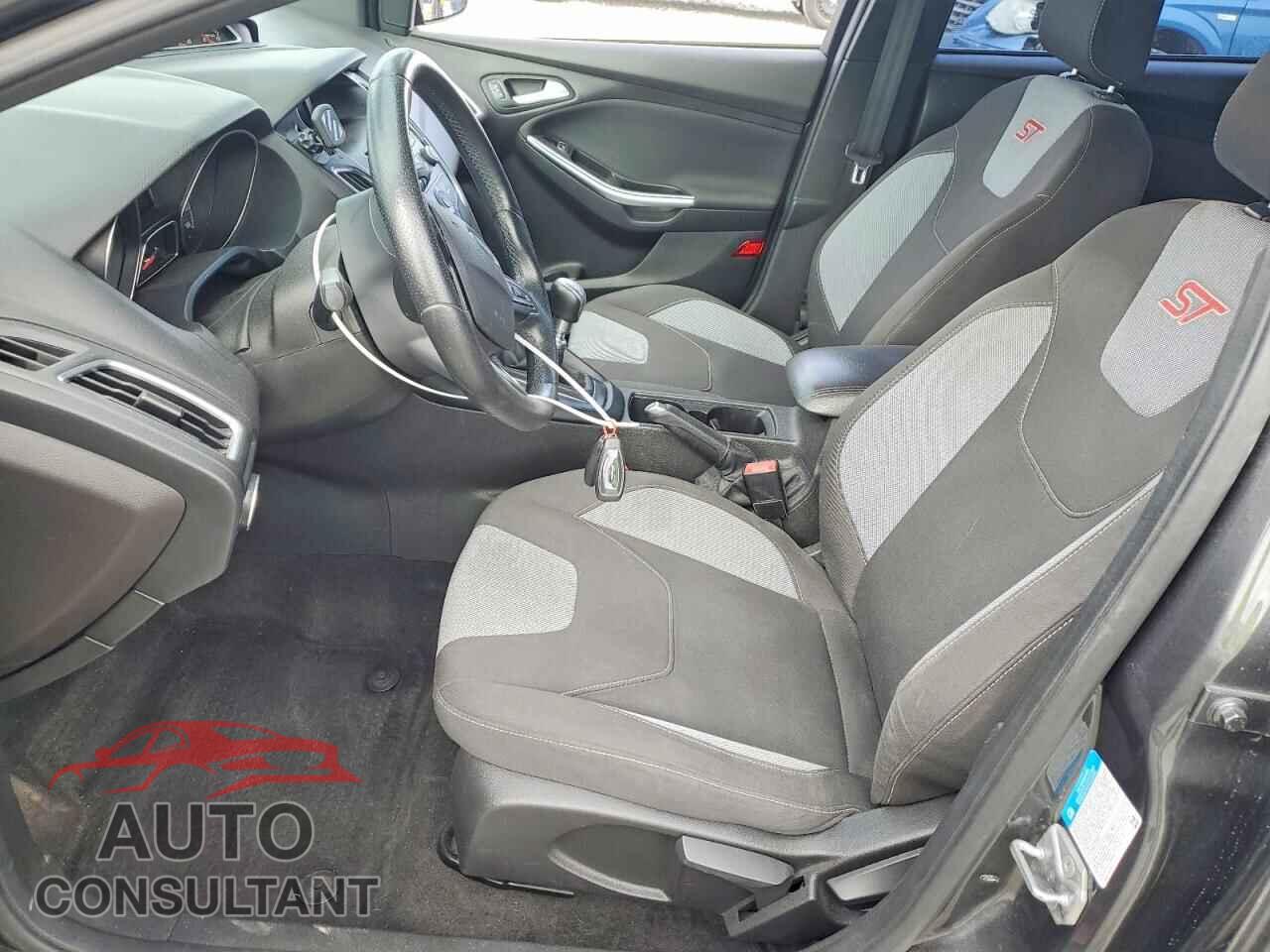 FORD FOCUS 2017 - 1FADP3L90HL343013