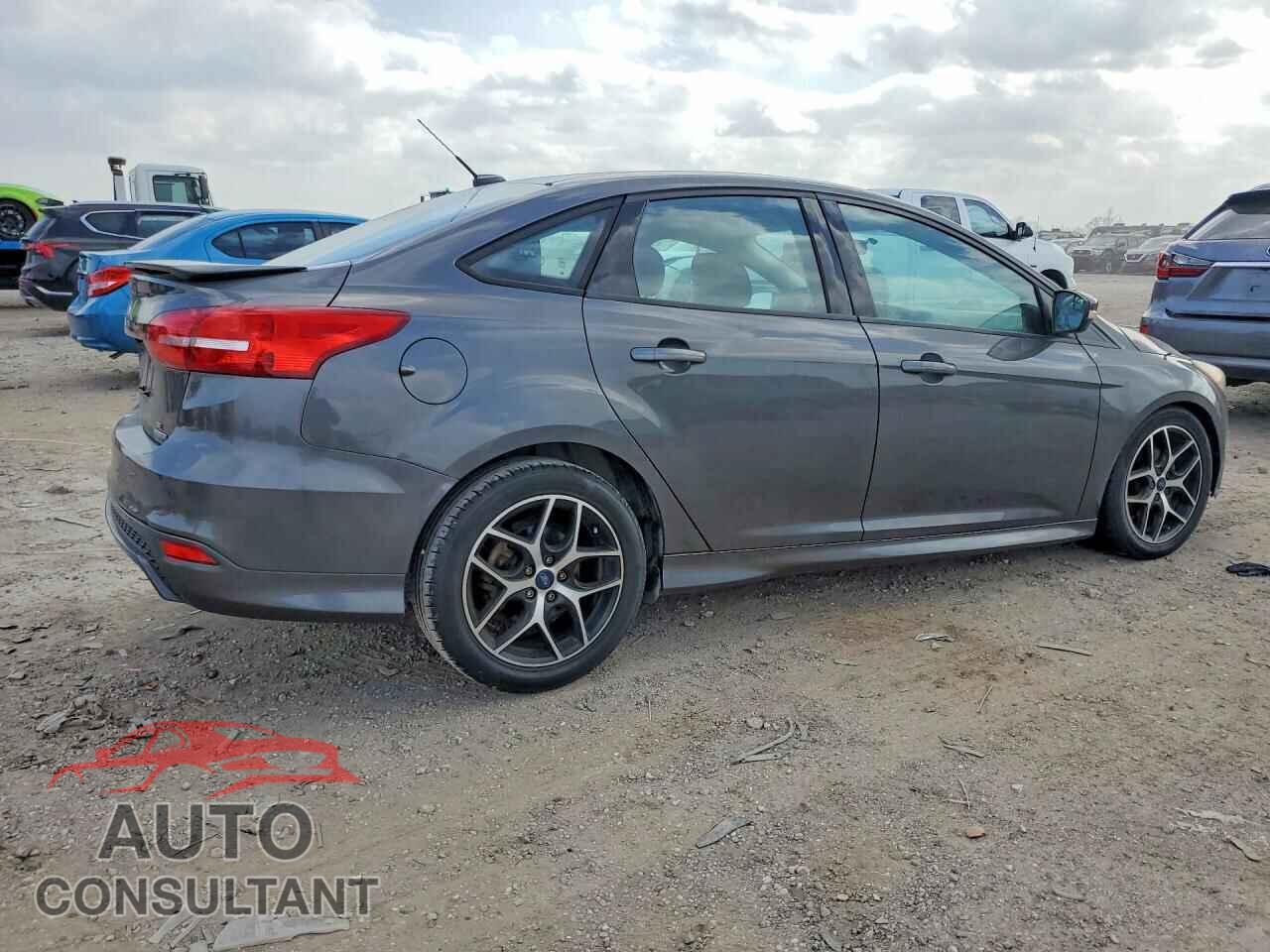 FORD FOCUS 2016 - 1FADP3F2XGL281455
