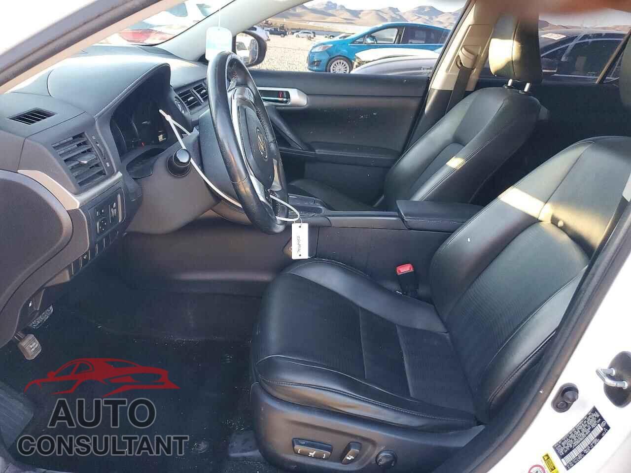 LEXUS CT 200 2011 - JTHKD5BH8B2027899