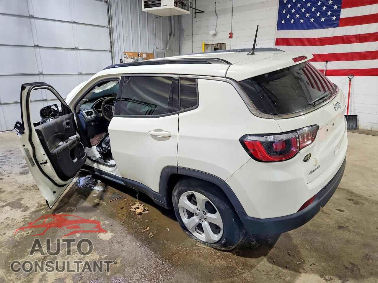 JEEP COMPASS 2018 - 3C4NJDBB2JT483018