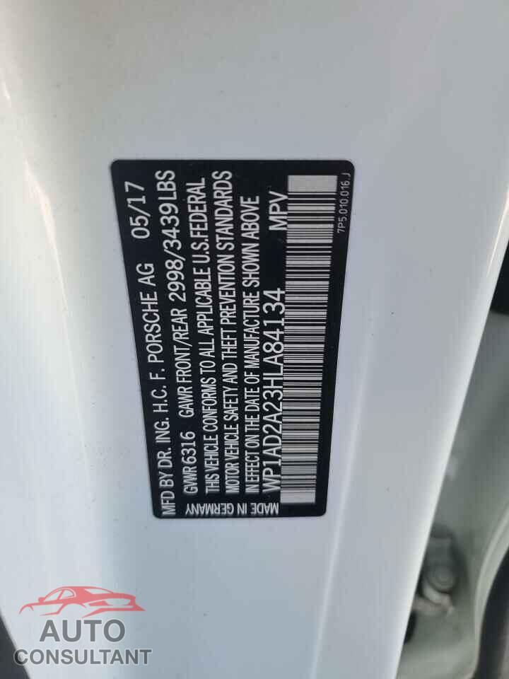 PORSCHE CAYENNE 2017 - WP1AD2A23HLA84134