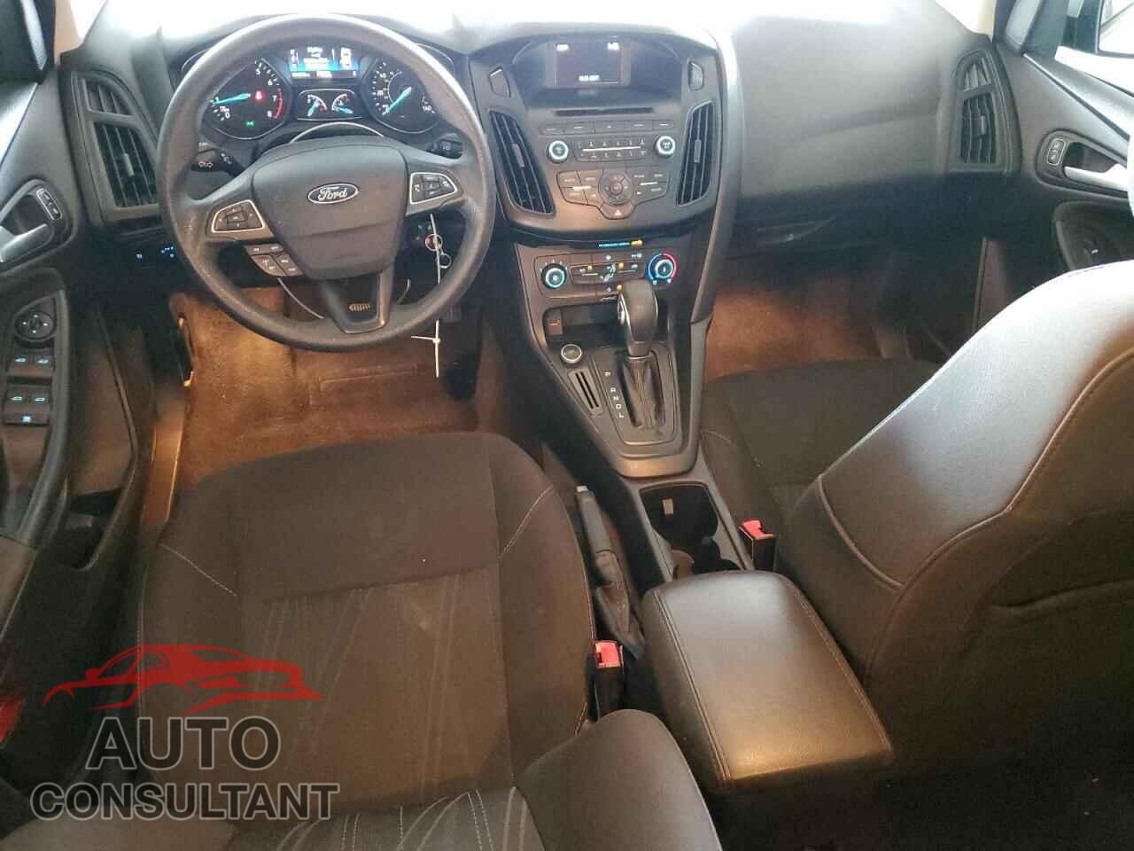 FORD FOCUS 2017 - 1FADP3F28HL296411