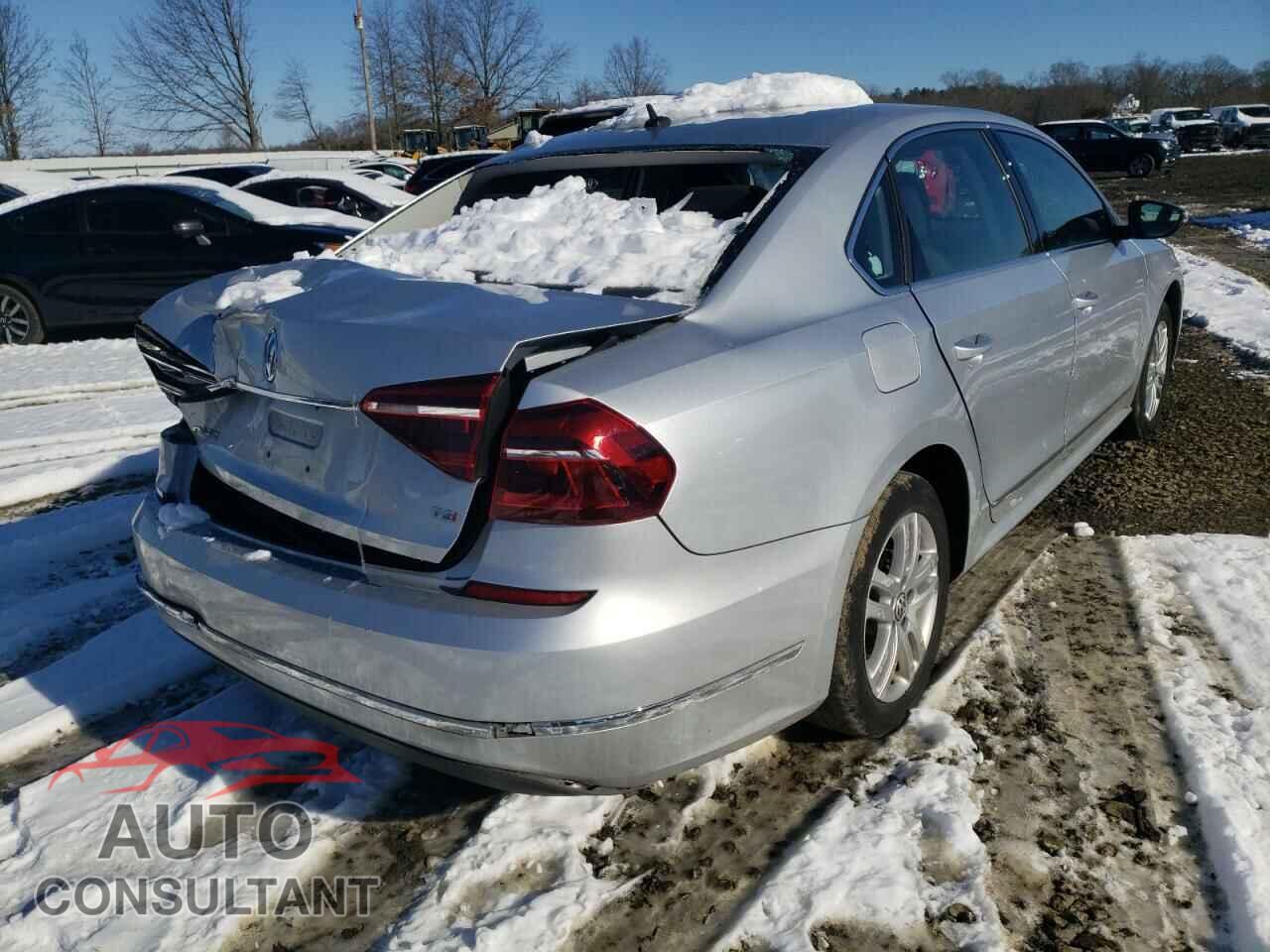 VOLKSWAGEN PASSAT 2017 - 1VWAT7A3XHC072733