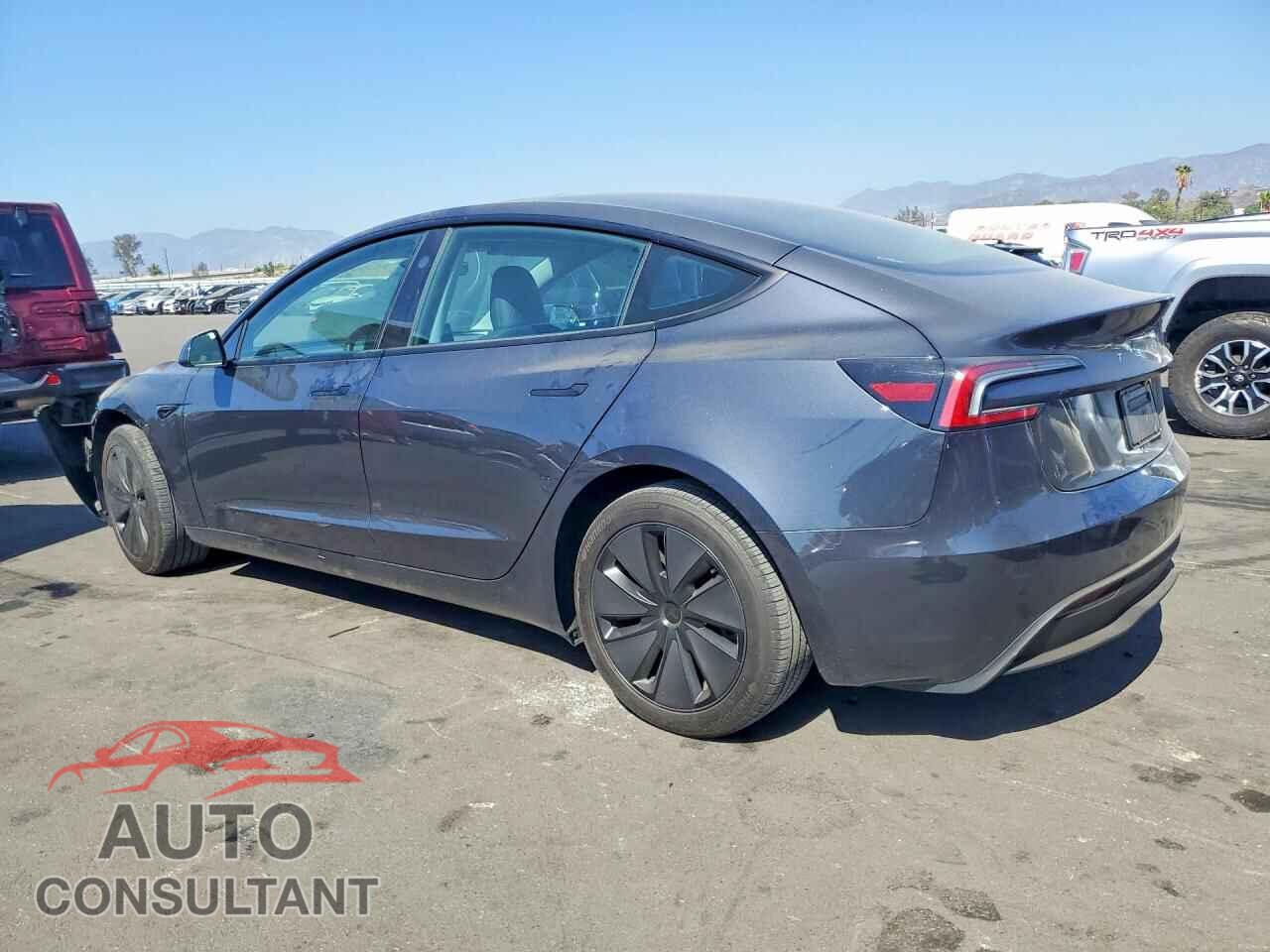TESLA MODEL 3 2025 - 5YJ3E1EA0SF890400
