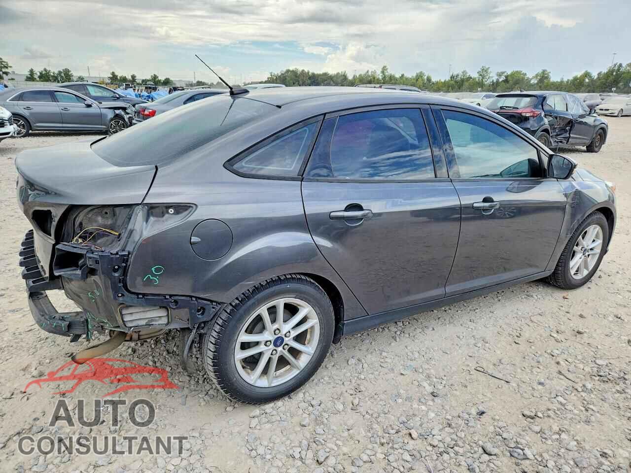 FORD FOCUS 2015 - 1FADP3F29FL340686
